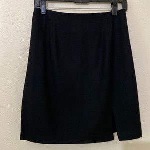 90s Ilyse Hart Ltd. Pure Wool Black Midi Skirt. Size 10.